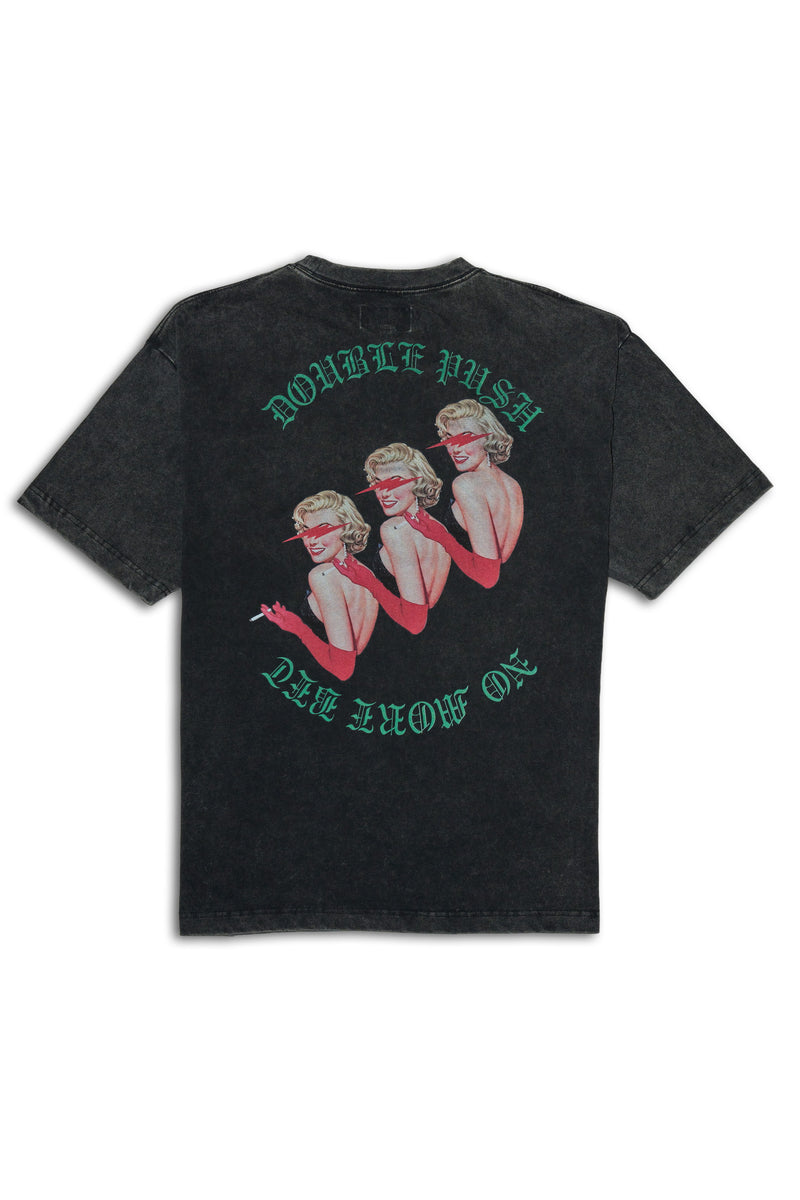 SMOKING BEAUTY SHORT SLEEVE T-SHIRTS｜BLACK
