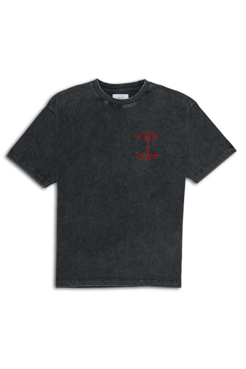 SMOKING BEAUTY SHORT SLEEVE T-SHIRTS｜BLACK