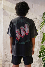 SMOKING BEAUTY SHORT SLEEVE T-SHIRTS｜BLACK
