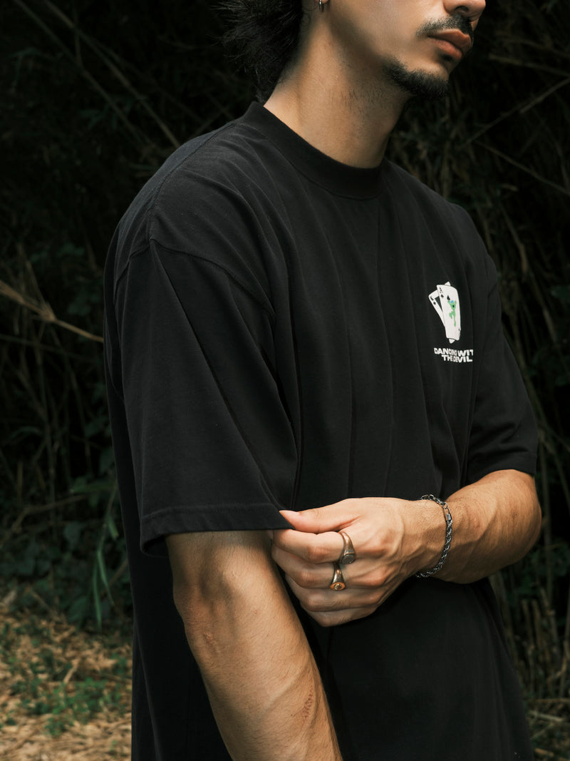 DANCING WITH THE DEVIL SHORT SLEEVE T-SHIRTS / WHITE