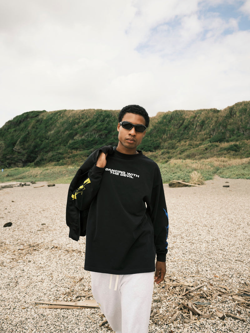INTOXICATED LONG SLEEVE T-SHIRTS / WHITE