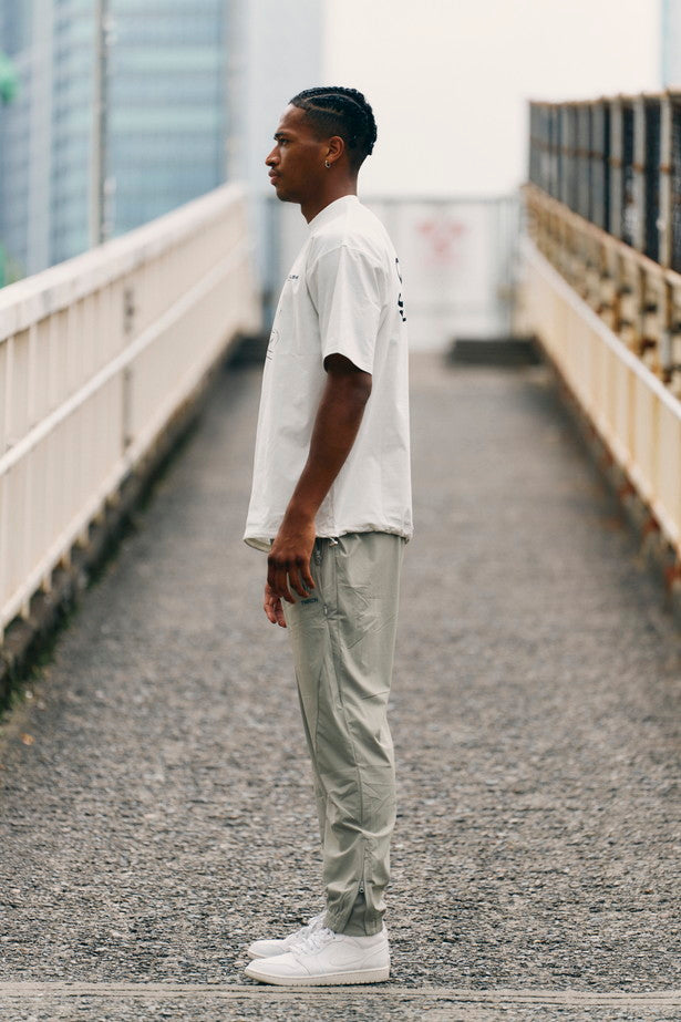 TNRCN SIGNATURE LOGO S/S MOCK NECK TEE WHITE – TAIN DOUBLEPUSH