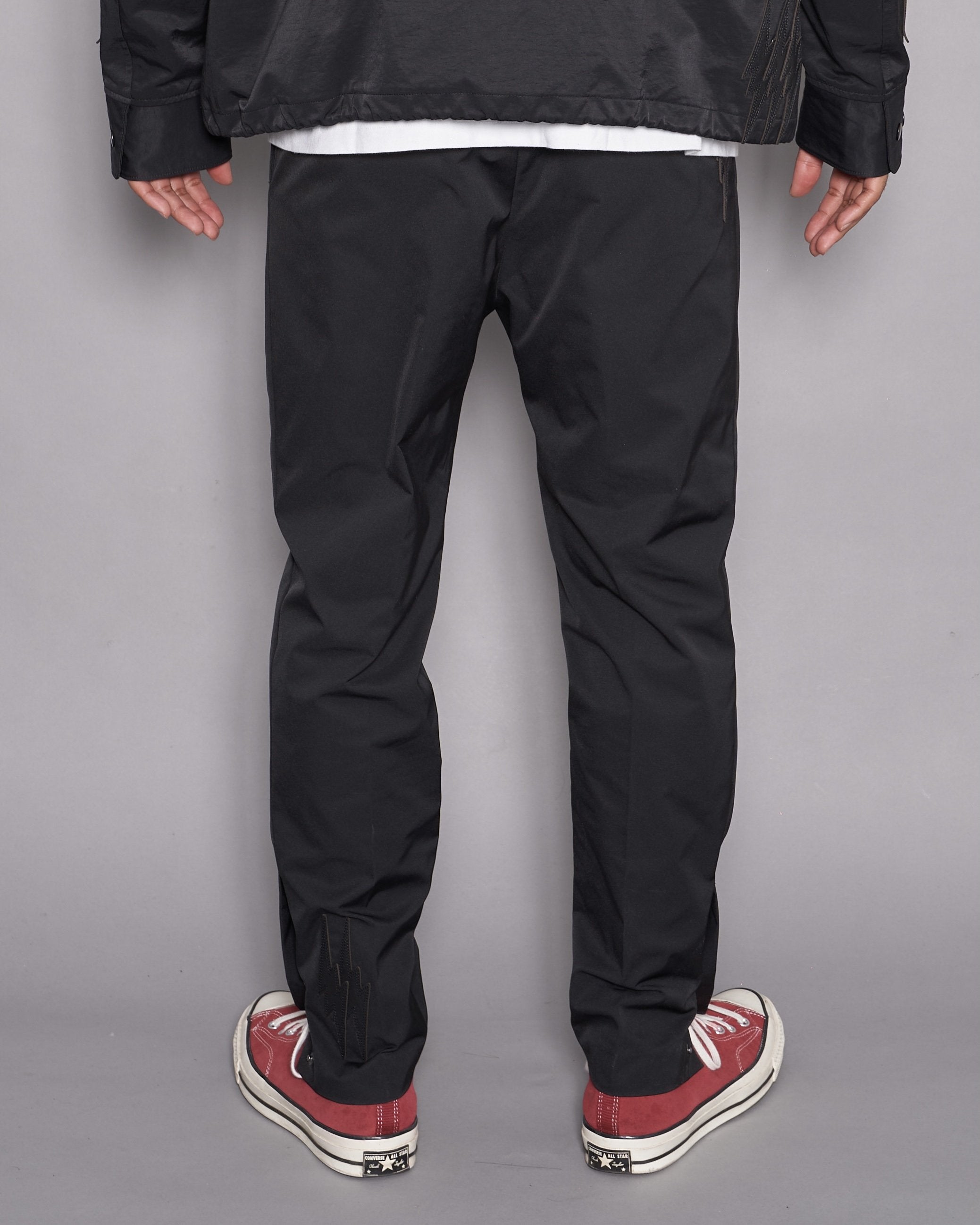 仕入れ値【新品、未使用】TAIN THUNDER SLACKS BLACK パンツ